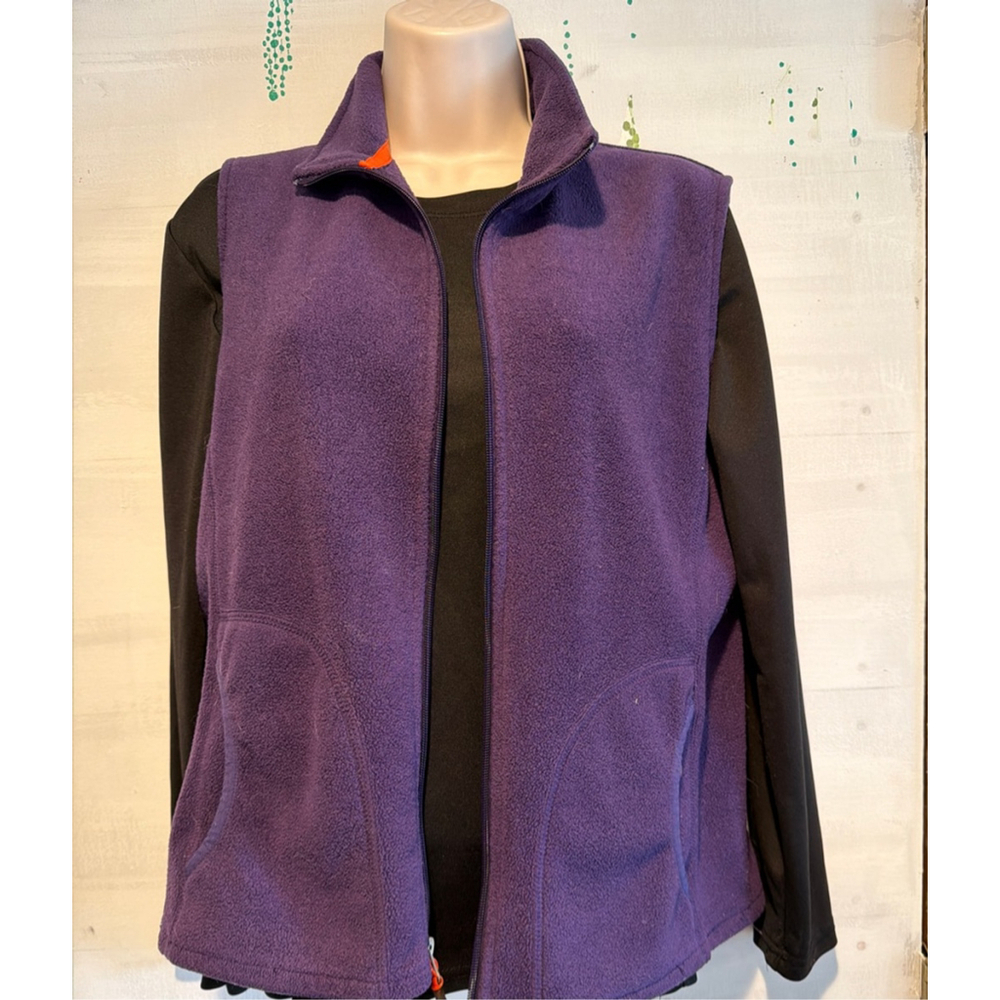 Woolrich brand fleece purple vest